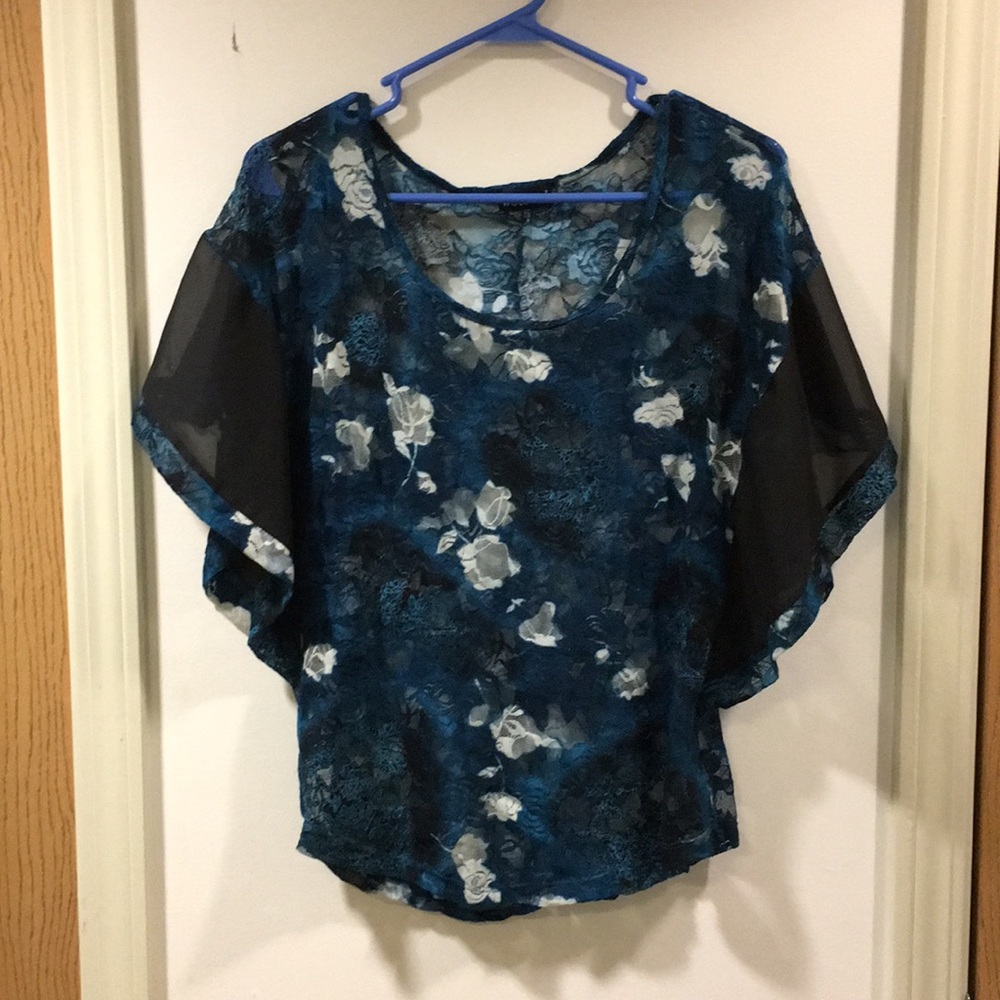 Wet seal women’s shirt